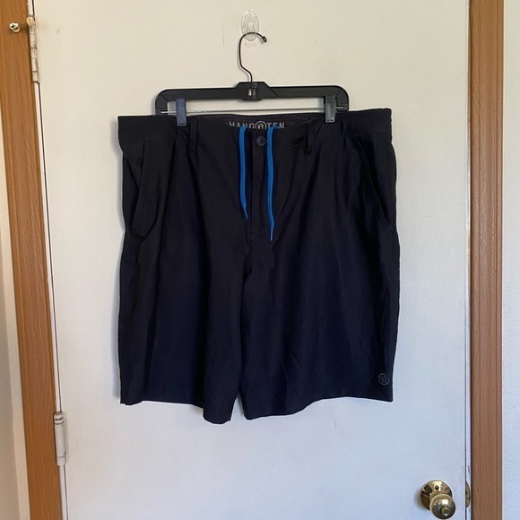 Hang Ten 38 black and gray pinstriped shorts - Picture 1 of 7